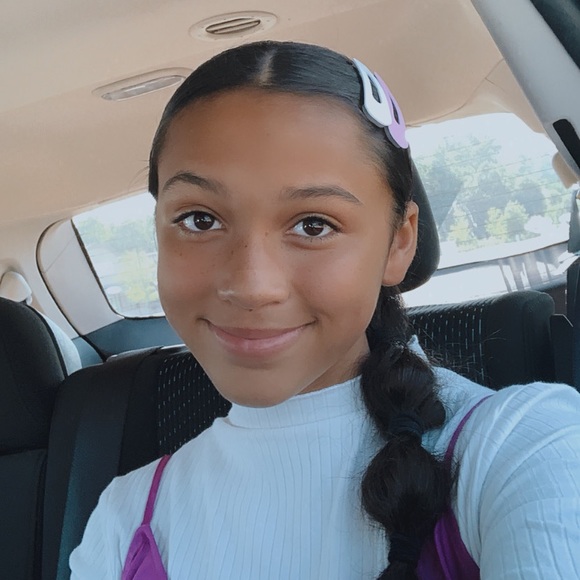 Meet your Posher, Ericka - Picture 1 of 1